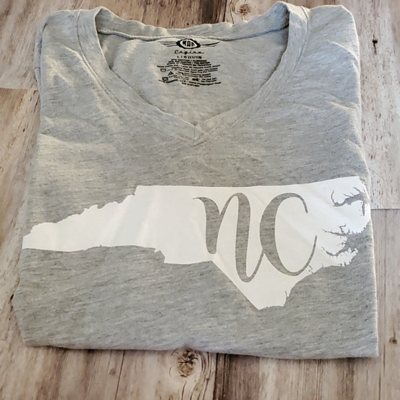 North Carolina Graphic Tee {Mad Engine} - Picture 1 of 3